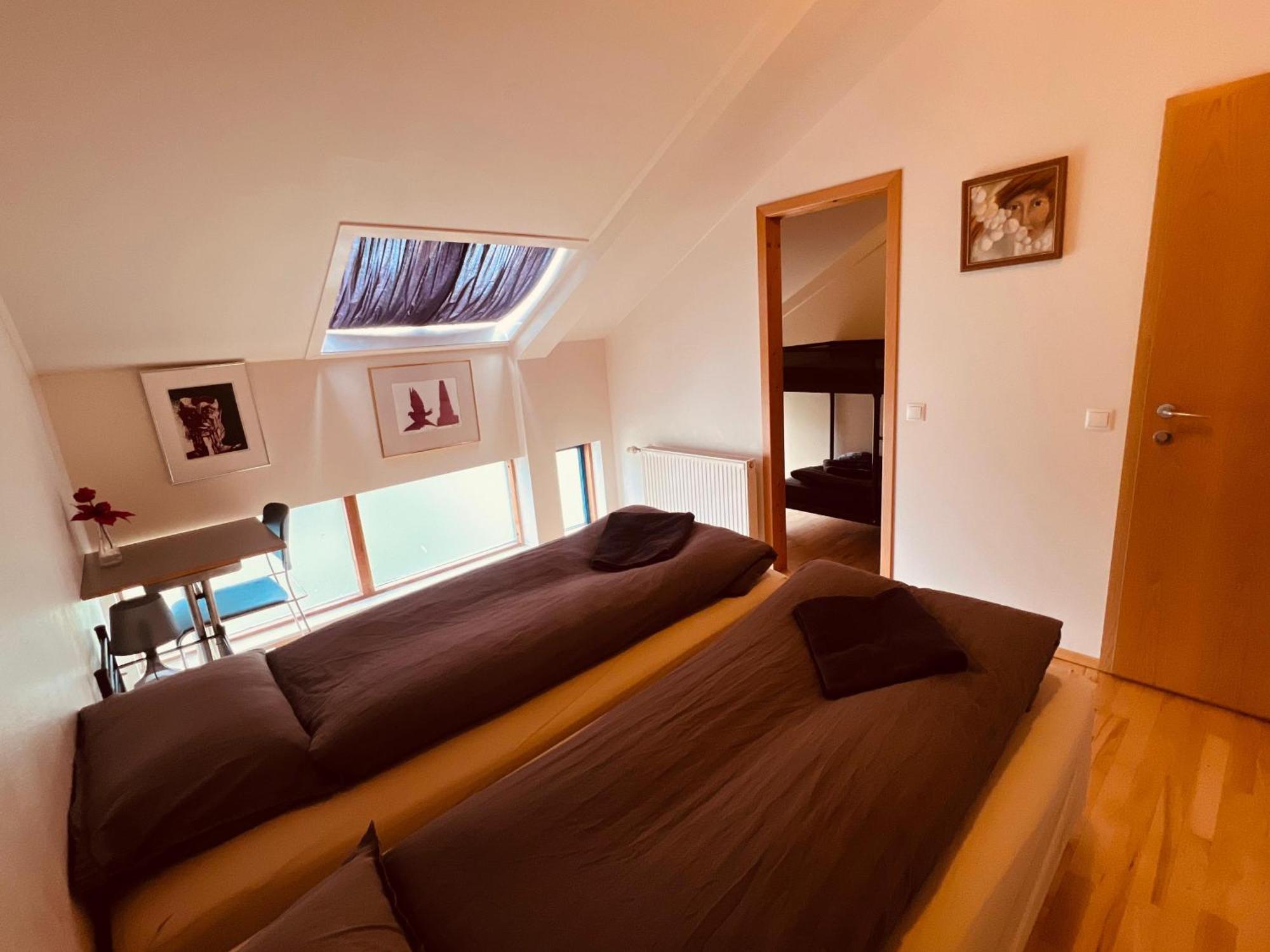 Reykjavik Peace Center Guesthouse Екстер'єр фото