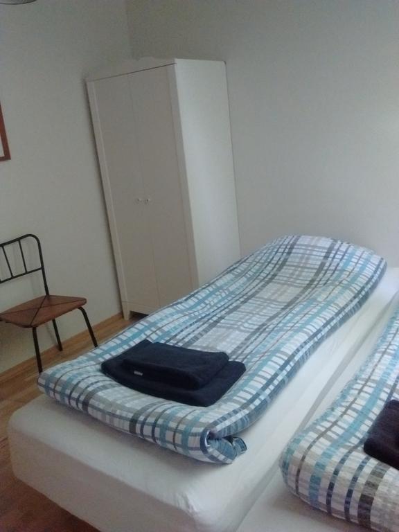 Reykjavik Peace Center Guesthouse Екстер'єр фото